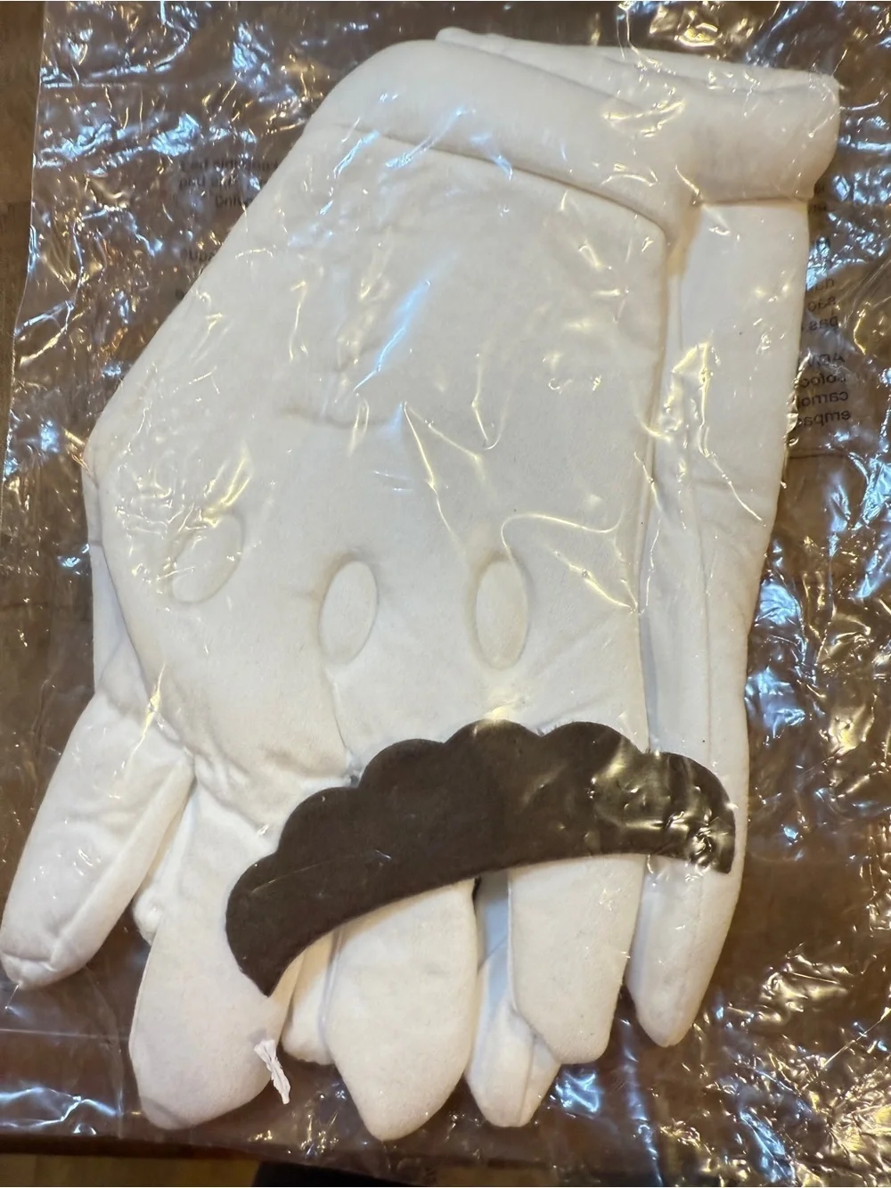Nintendo Super Mario Accessory Costume Kit Glove Hands and Black Mustache NEW